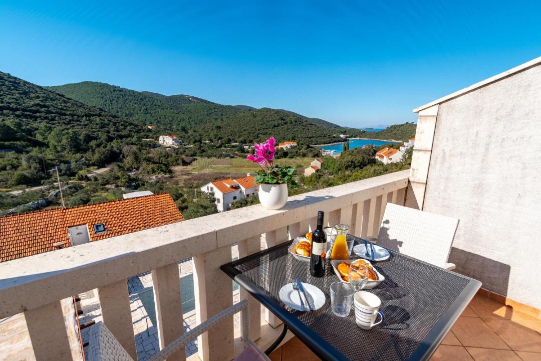 Photo of Patio Balcony in Zrnovo