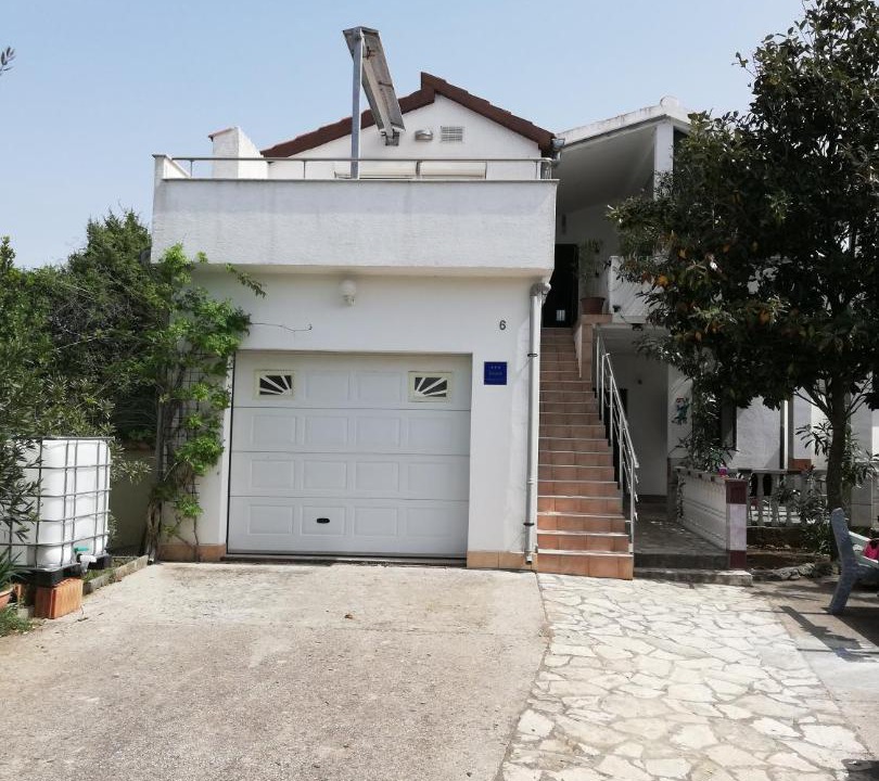 Photo of Buildings in Vrsi