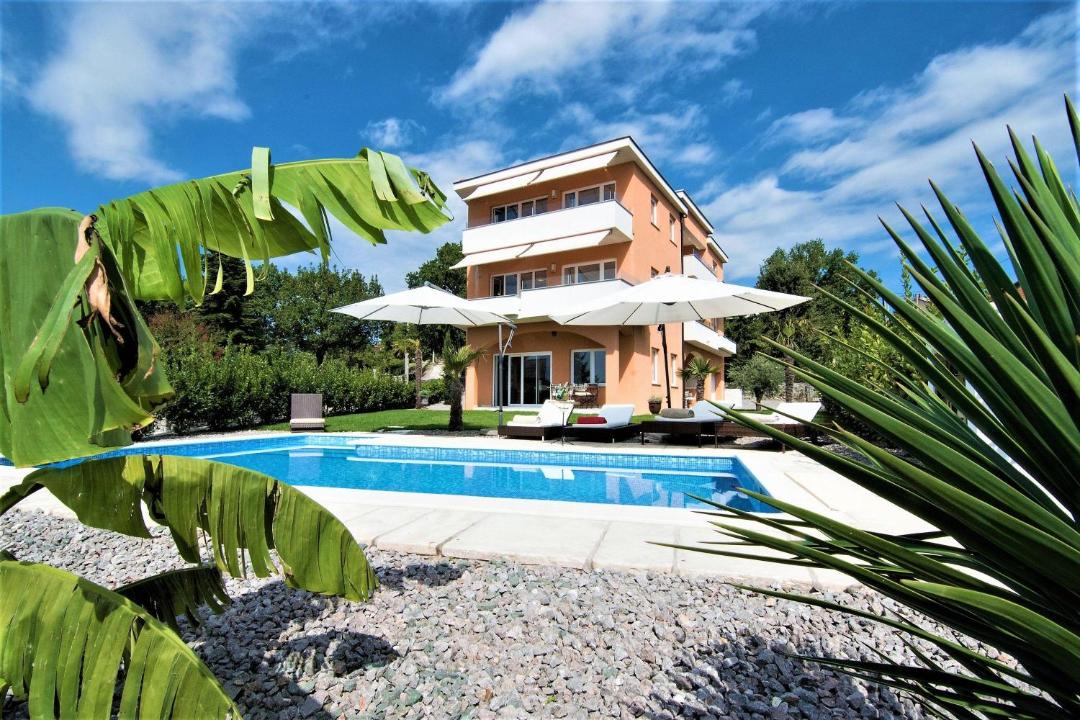 Photo of Others in Rubesi