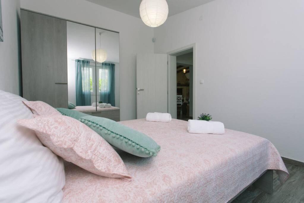 Photo of Bedroom in Rudine