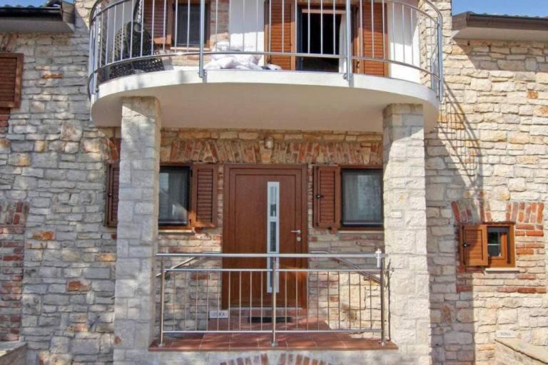 Photo of Buildings in Kruncici