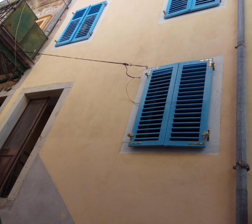 Photo of Others in Cres