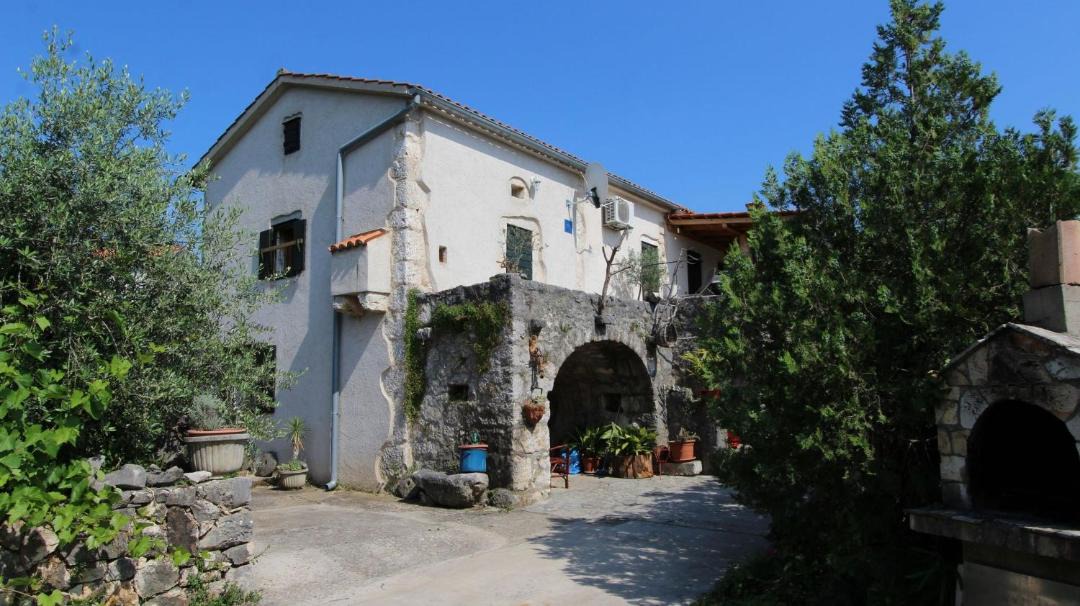 Photo of Buildings in Malinska-Dubasnica