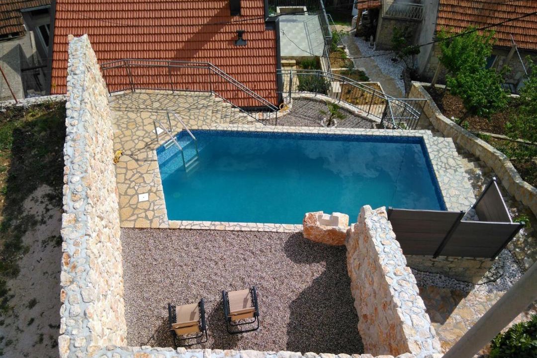 Photo of Outdoor in Trn