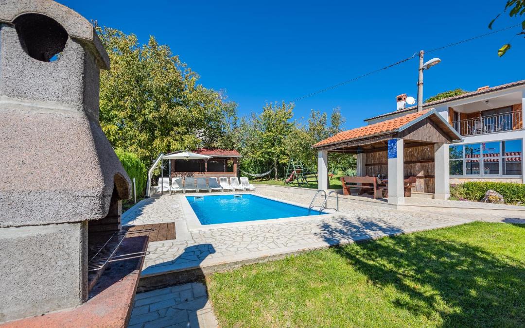 Photo of Outdoor in Lindar