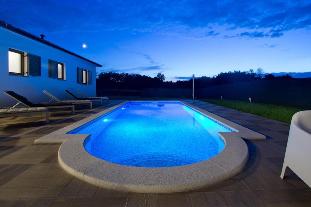 Photo of Others in Nedescina