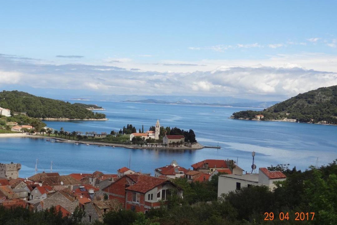 Photo of Others in Vis