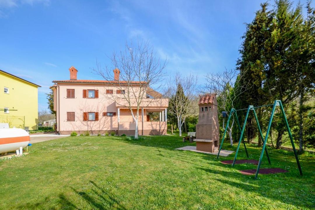 Photo of Buildings in Strmac