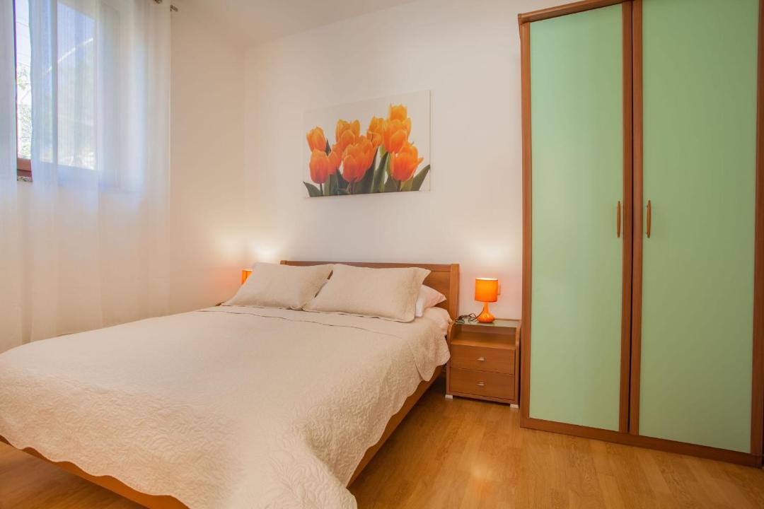 Photo of Bedroom in Cres