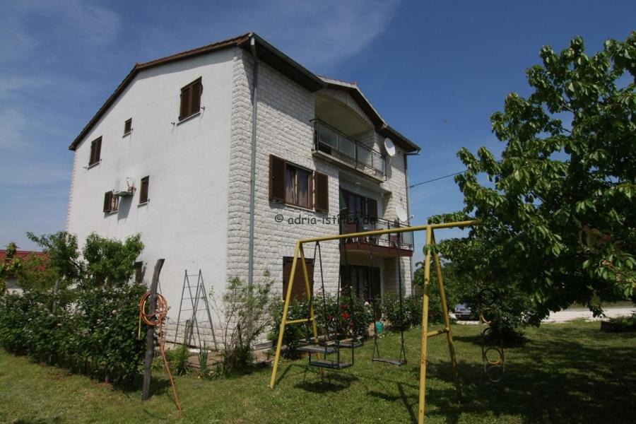 Photo of Buildings in Kruncici