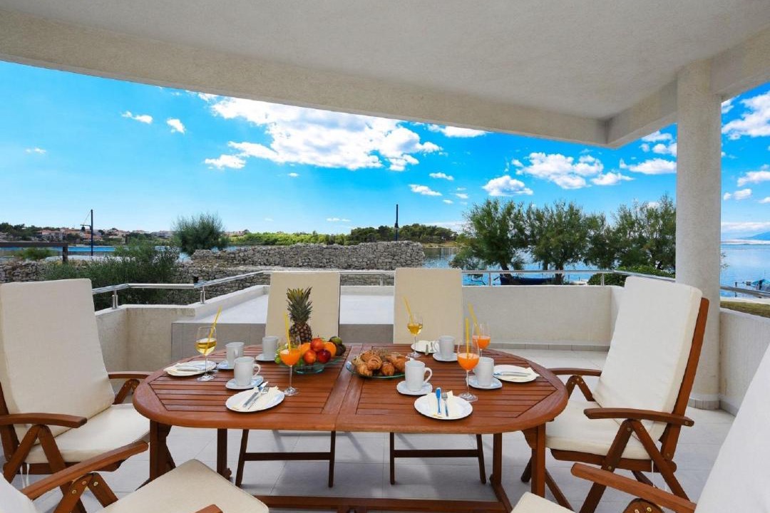 Photo of Patio Balcony in Nin