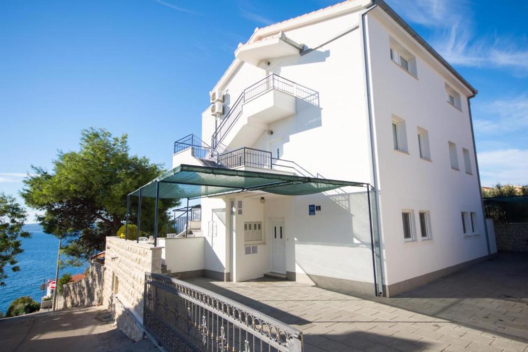 Photo of Buildings in Okrug Gornji