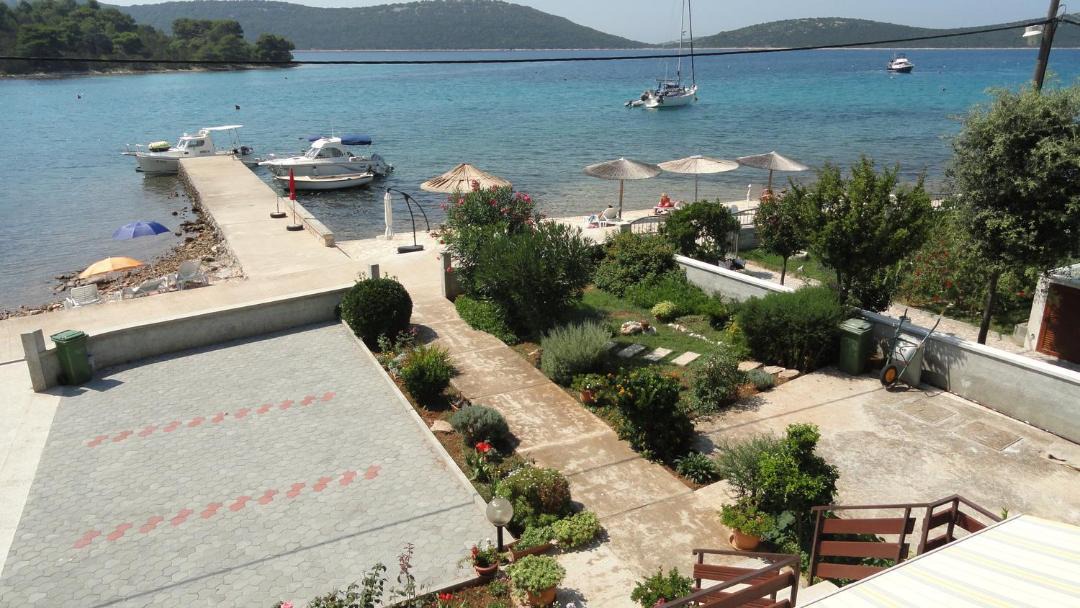 Photo of Others in Molat