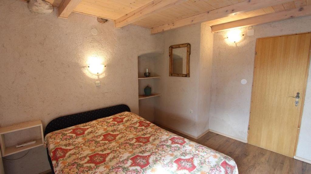 Photo of Bedroom in Malinska-Dubasnica