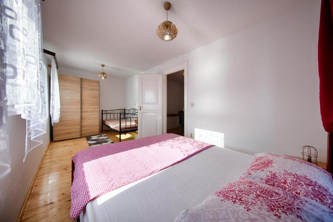 Photo of Bedroom in Komiza