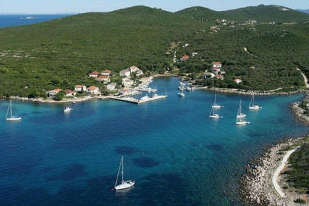 Photo of Others in Molat