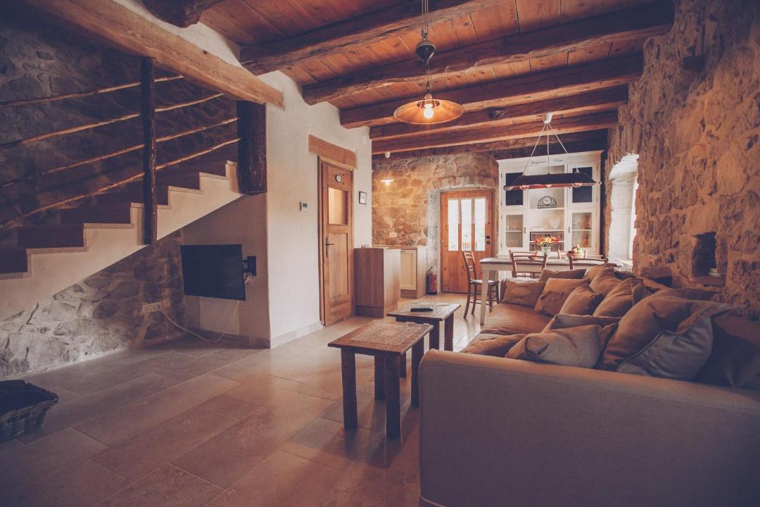 Photo of Livingroom in Gabonjin