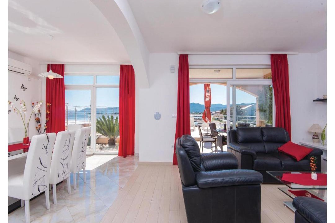 Photo of Livingroom in Sreser