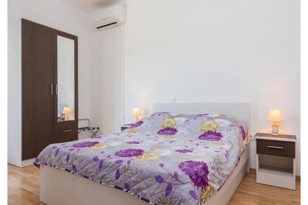 Photo of Bedroom in Sreser
