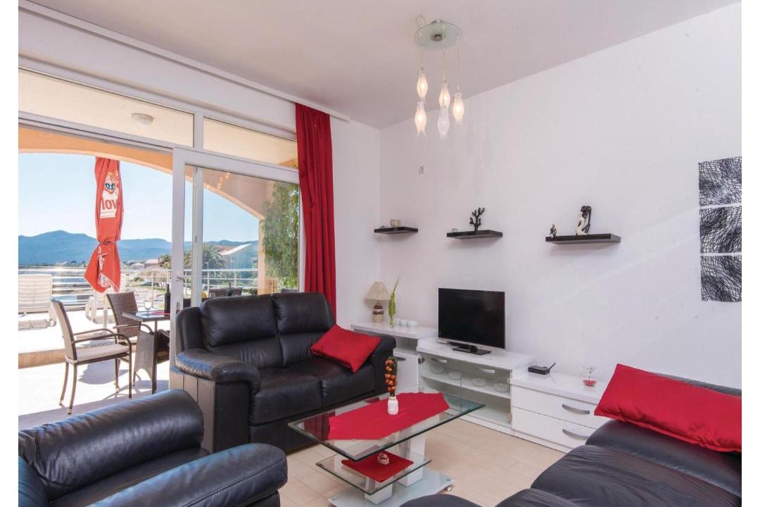 Photo of Livingroom in Sreser