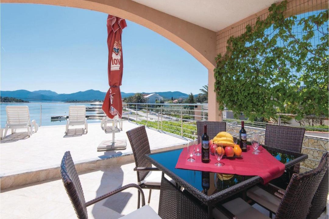 Photo of Patio Balcony in Sreser