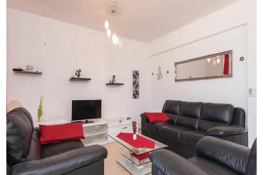 Photo of Livingroom in Sreser