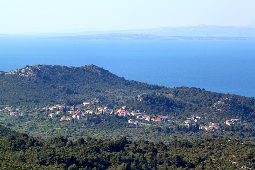 Photo of Outdoor in Lukoran