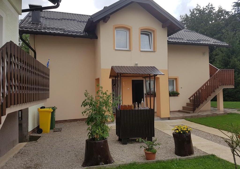 Photo of Buildings in Smoljanac