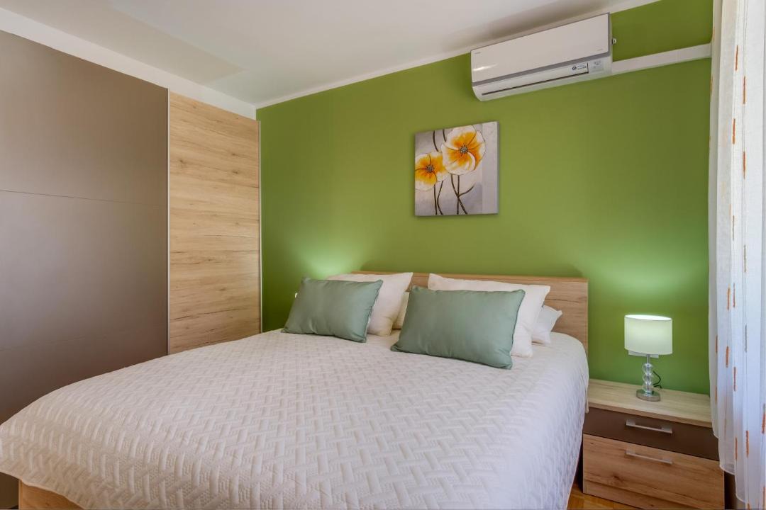 Photo of Bedroom in Cres