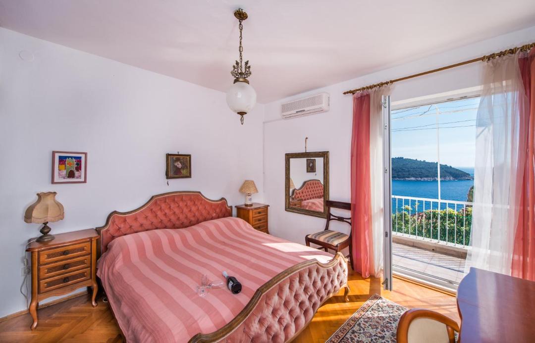 Photo of Bedroom in Ploce