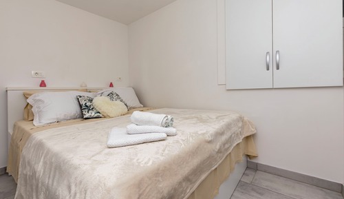 Apartment (A1)