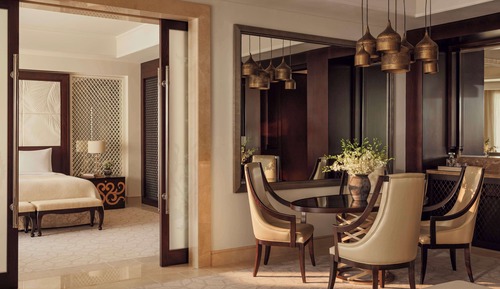 Executive Suite (Palm Manor)