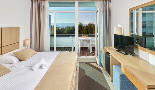 Comfort double room with seaside balcony