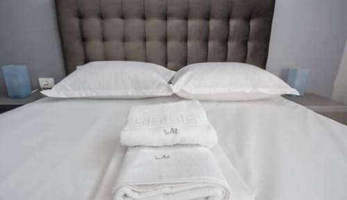 Basic Double Room, 1 Queen Bed