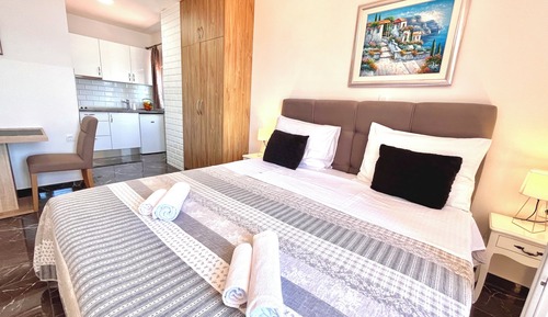Panoramic Studio, Sea View