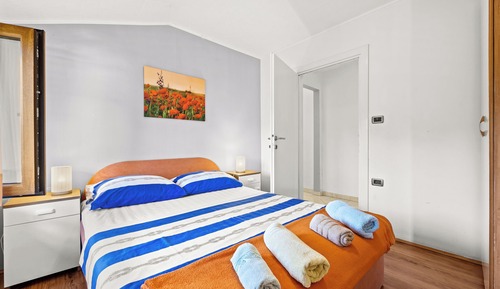 Apartment (A4)