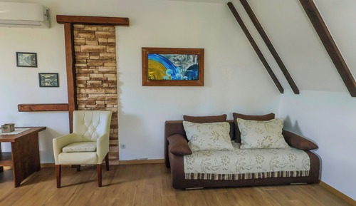 Family Room, 1 King Bed with Sofa bed, Garden View