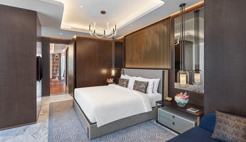 Mandarin, Signature Suite
