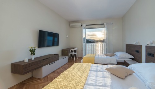 Apartment (Apartments Ema-Comfort Two Bedroom Ap)
