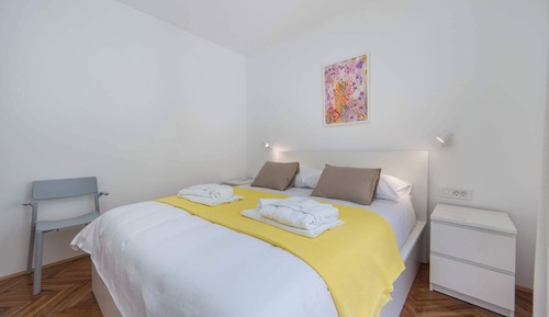 Apartment (Apartments Ema-Two Bedroom Apartment )
