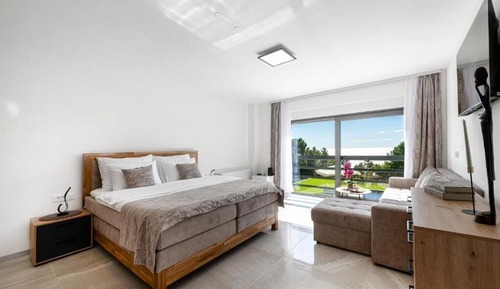 Comfort Double Room, Pool View