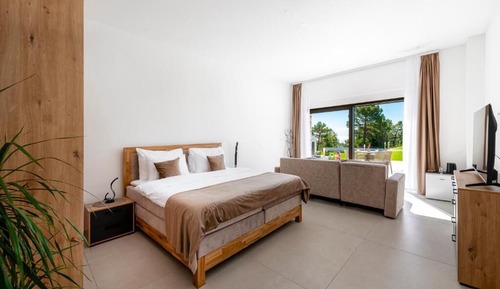 Standard Double Room, Partial Sea View