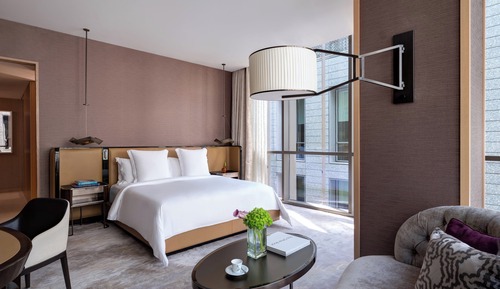 Four Seasons, Room, 1 King Bed