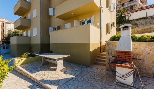 Apartment with Sea View