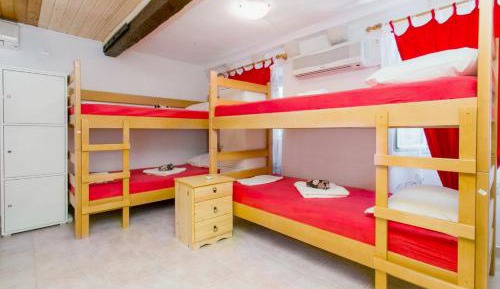 Bunk Bed in 4 - Bed Mixed Dormitory Room