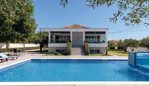 Five-Bedroom Holiday Home