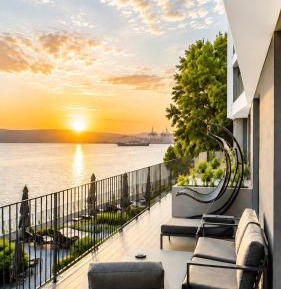 Apartment with Sea View and Big Terrace