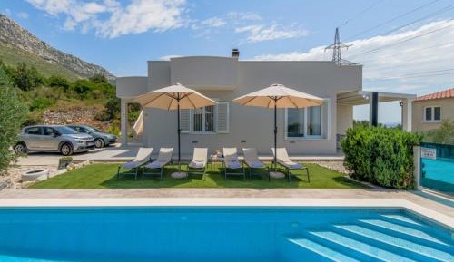 Villa with Private Pool