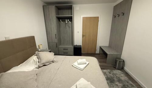 Double or Twin Room - Park Side