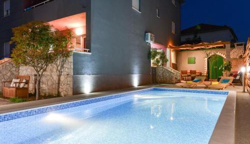 Apartment with Private Pool 
